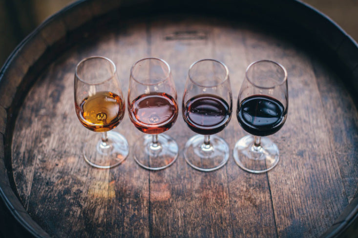 a que temperatura servir el vino