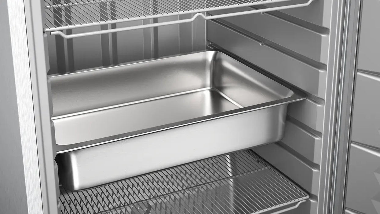 LIEBHERR Expositor refrigerado inoxidable con enfriamiento por circulación de aire 700 Litros FRFCvg 6511 - FrigeriaHosteleria.com