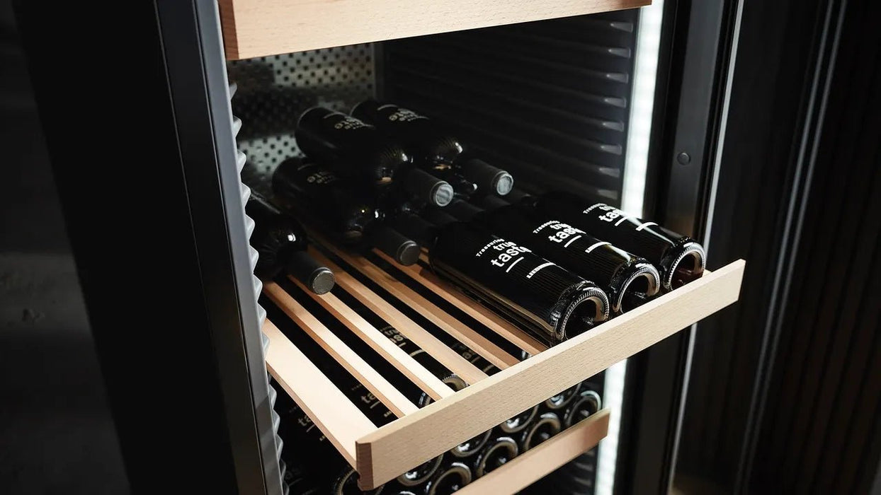 LIEBHERR Vinoteca expositor refrigerado de vinos capacidad 166 botellas WPbl 4601 - FrigeriaHosteleria.com