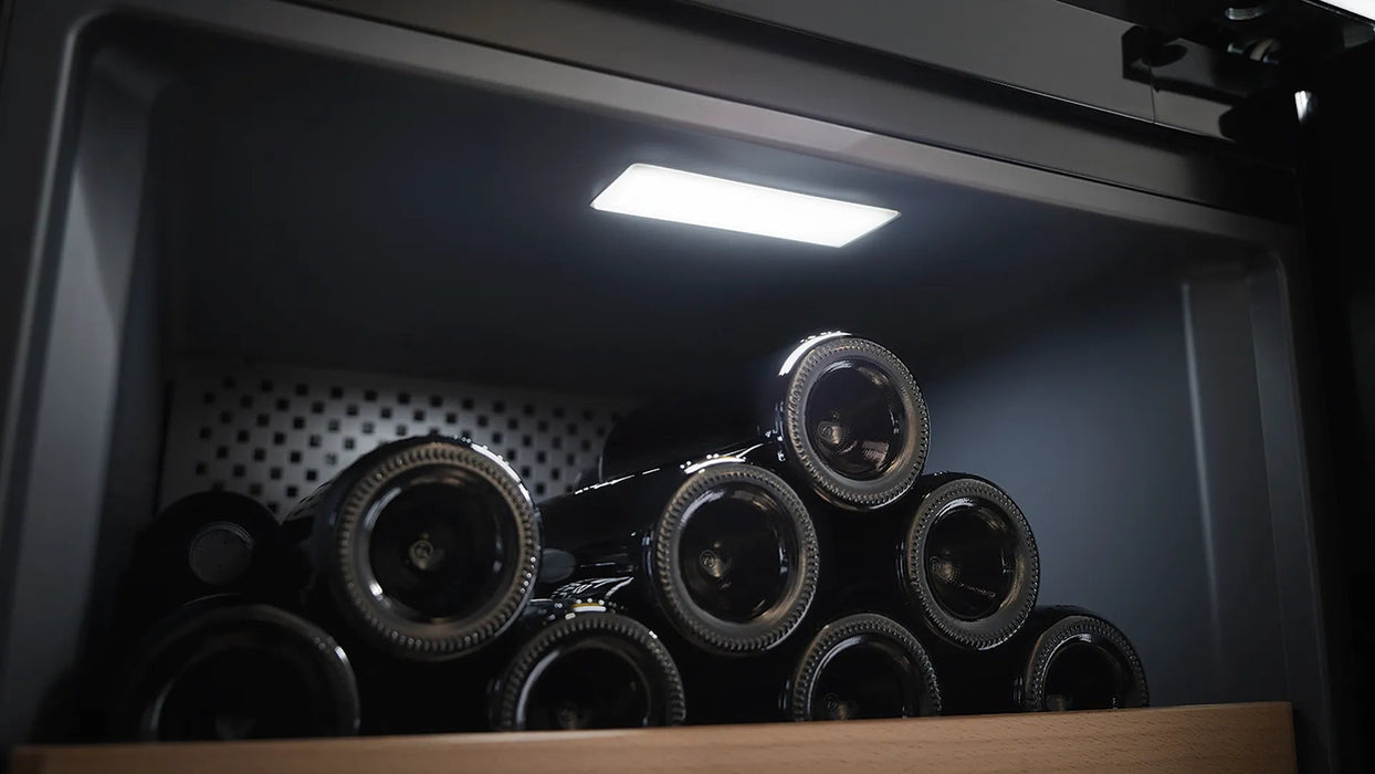 LIEBHERR Vinoteca expositor refrigerado de vinos capacidad 196 botellas WPbl 5001 - FrigeriaHosteleria.com