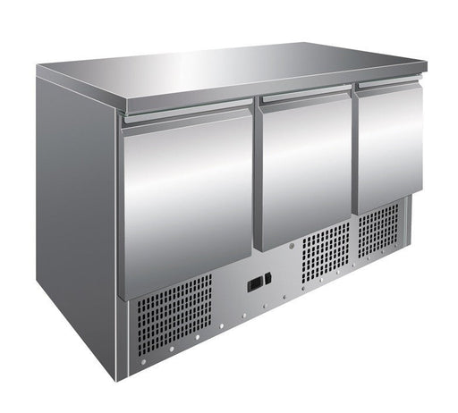 Mesa refrigerada compacta 3 puertas ancho 136 S903TOP - FrigeriaHosteleria.com