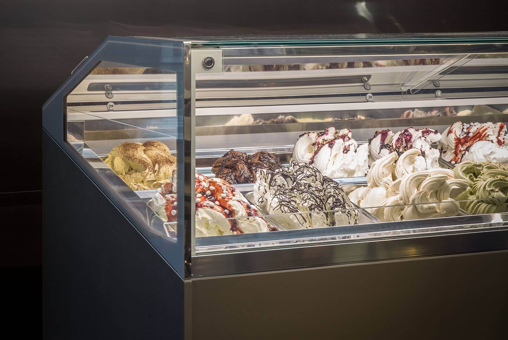 Vitrina helados profesional ISA Supercapri - FrigeriaHosteleria.com